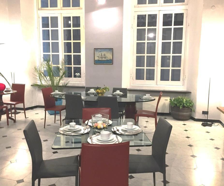 Chiossone Suites Genoa Bagian luar foto