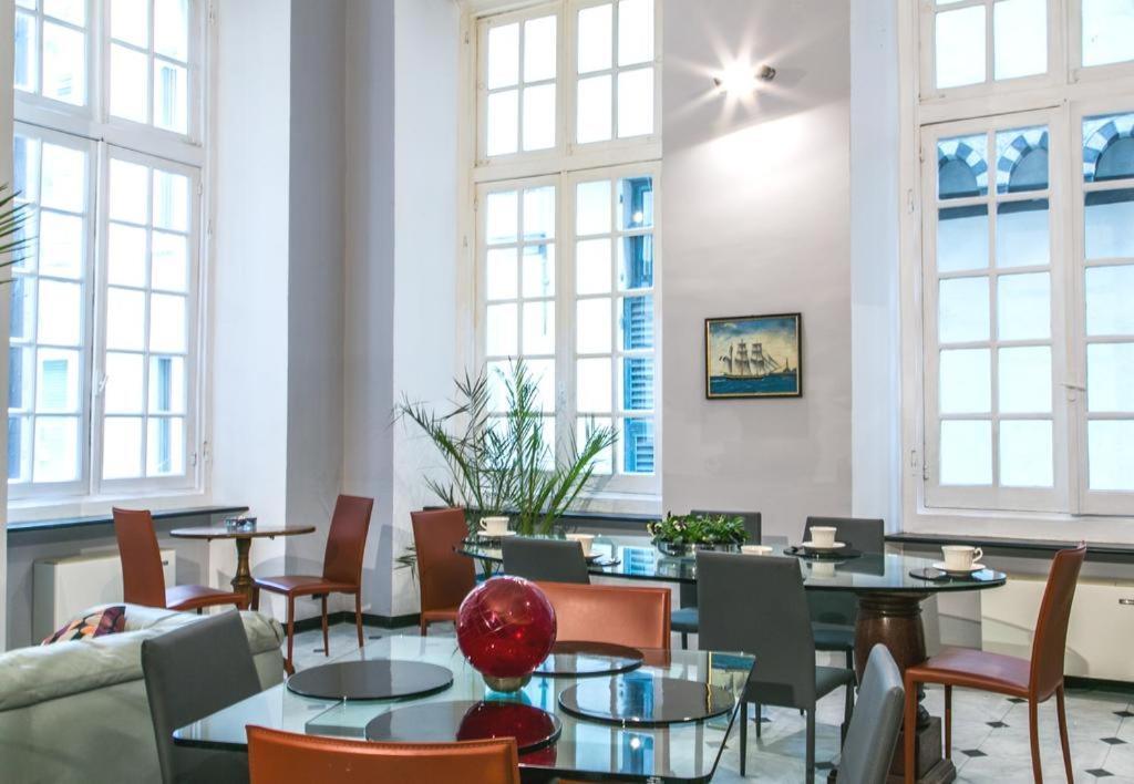 Chiossone Suites Genoa Bagian luar foto