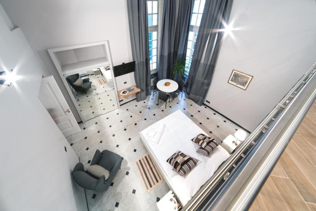 Chiossone Suites Genoa Bagian luar foto